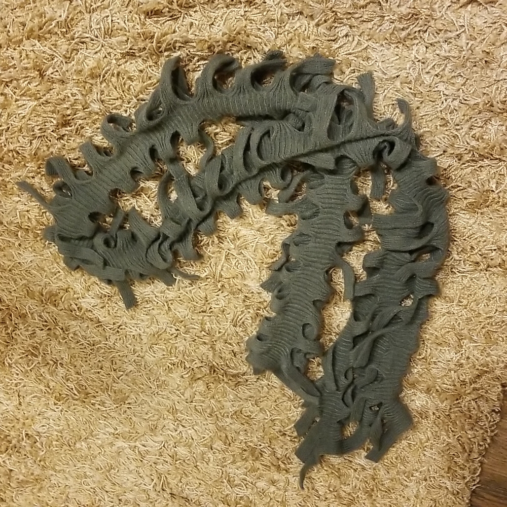 Grey Knit Scarf - Picture 6 of 11